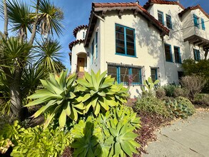 1645 Scenic Ave in Berkeley, CA - Foto de edificio - Building Photo