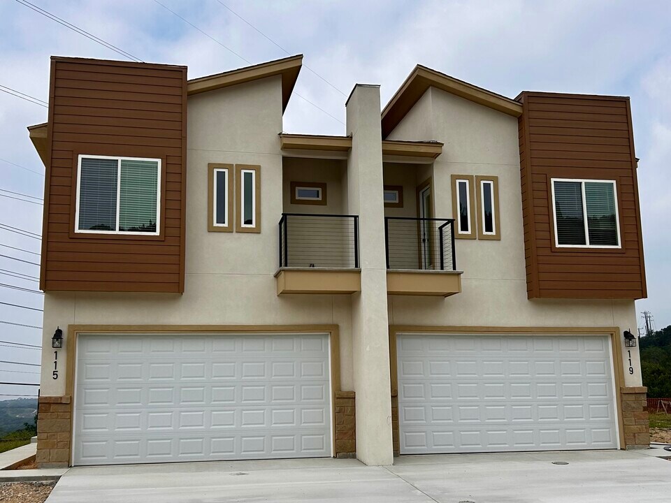 115 Ave Ventana in San Antonio, TX - Building Photo
