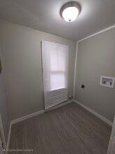 307 N Governors Ave, Unit Unit B in Dover, DE - Foto de edificio - Building Photo
