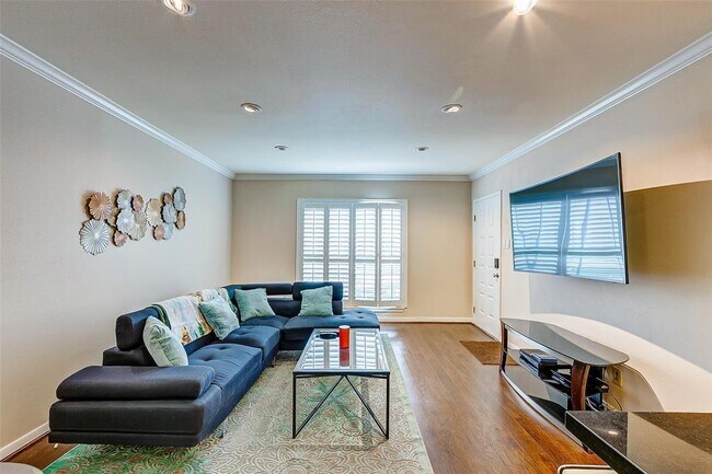 property at 1800 Stoney Brook Dr