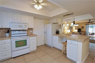 2 Watercolor Way-Unit -2 in Naples, FL - Foto de edificio - Building Photo