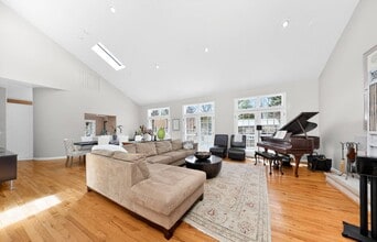 150 Talmage Farm Ln in East Hampton, NY - Building Photo - Building Photo