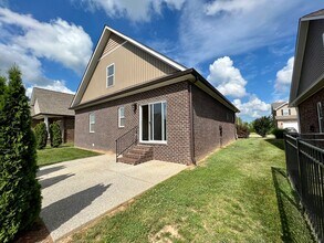 1135 Cross Pointe Dr in Cookeville, TN - Building Photo - Building Photo