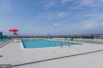 4515 Willard Ave in Chevy Chase, MD - Building Photo - Building Photo