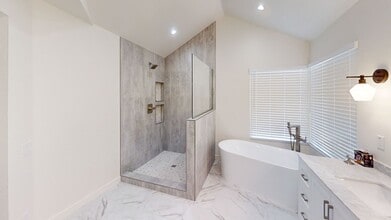 10999 Applewood Ln in Yucaipa, CA - Building Photo - Building Photo