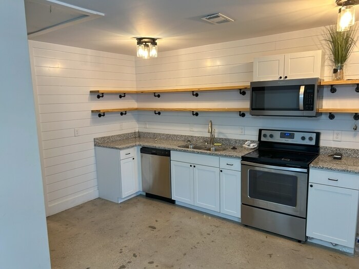 3807 Mc Vay St SW in Huntsville, AL - Building Photo