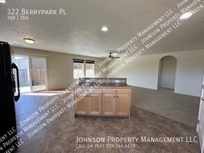 322 Berrypark Pl in Caldwell, ID - Foto de edificio - Building Photo