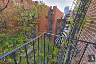10TH AVE. in New York, NY - Building Photo - Building Photo