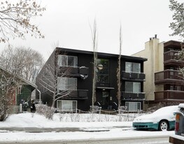 536 20th Ave SW in Calgary, AB - Building Photo