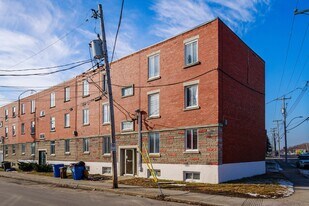 395 8E Av in Montréal, QC - Building Photo