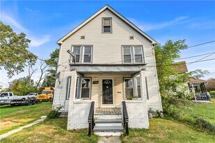 11702 Brookfield Ave in Cleveland, OH - Building Photo