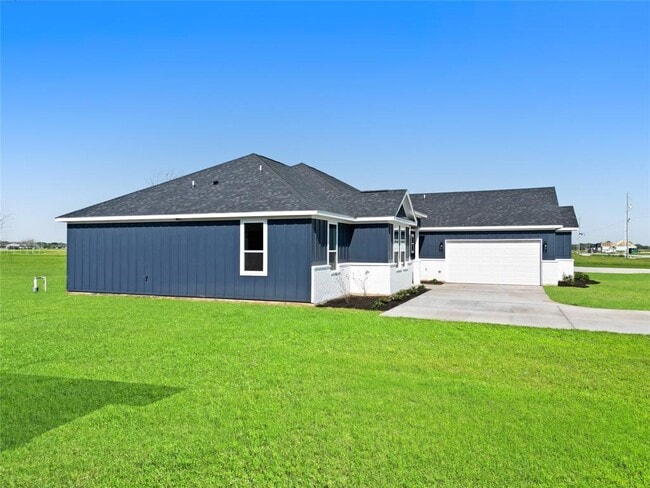 529 Longhorn Trail in Angleton, TX - Building Photo - Building Photo