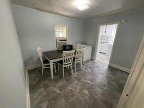 707 S Pine St in Laurinburg, NC - Building Photo - Building Photo