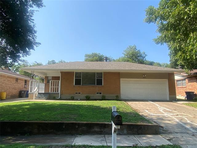 1044 E Five Mile Pkwy in Dallas, TX - Building Photo