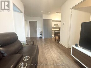 30 Tretti Wy in Toronto, ON - Building Photo - Building Photo