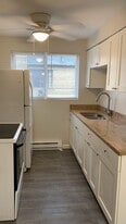 1607 Summit Rd, Unit 4