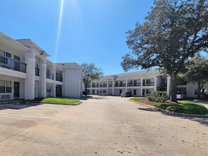 Reveal at Rye in Houston, TX - Building Photo - Building Photo