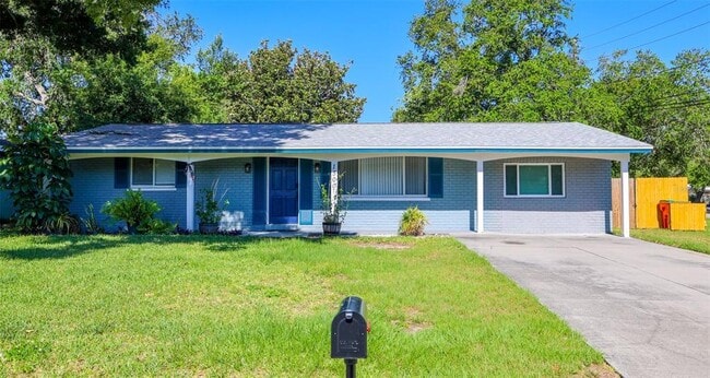 property at 1500 Laurel Cir