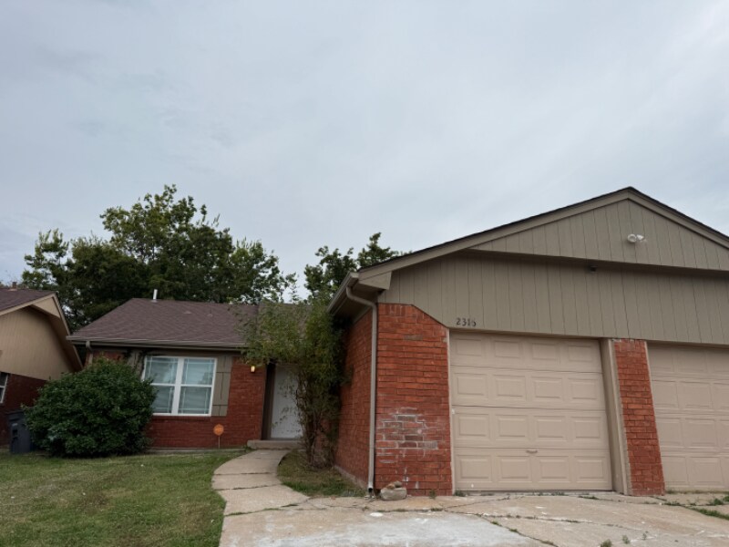 2316 S 84th E Ave in Tulsa, OK - Building Photo