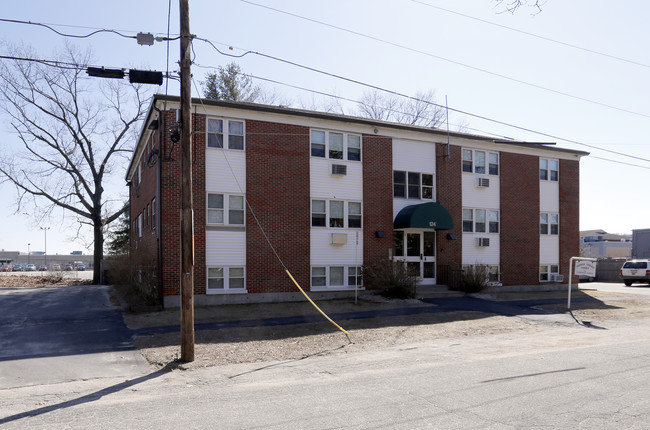 Warwick Terrace Annex in Warwick, RI - Building Photo - Building Photo