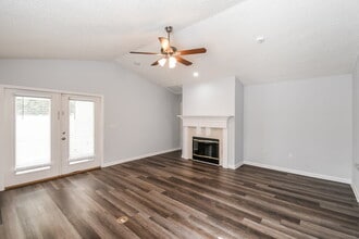 8030 Welbeck Ln in Jacksonville, FL - Building Photo - Building Photo
