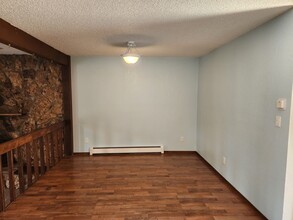 2422 Hidden Valley Dr, Unit B in Grand Junction, CO - Foto de edificio - Building Photo