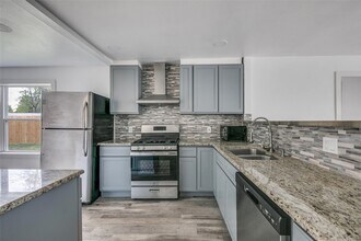 4524 Harvey Dr in Mesquite, TX - Foto de edificio - Building Photo