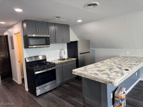 29522 Euclid Ave in Wickliffe, OH - Building Photo - Building Photo