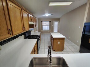 2504 Hutton Ln in Leander, TX - Building Photo - Building Photo