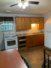 1014 S Rogers St in Waxahachie, TX - Building Photo - Building Photo
