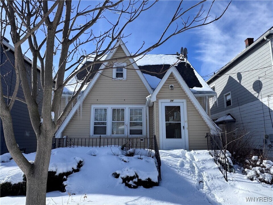 34 Sunset St in Buffalo, NY - Building Photo