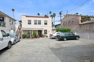 1441 S Cloverdale Ave in Los Angeles, CA - Building Photo - Building Photo