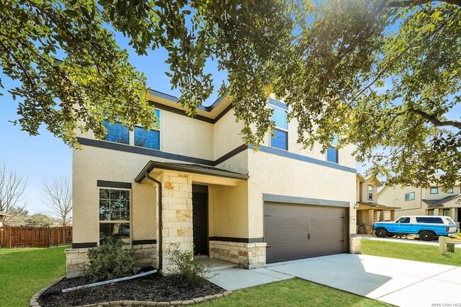 7906 Mahala Bluff in San Antonio, TX - Foto de edificio - Building Photo
