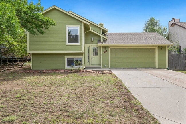 property at 4335 Conquista Dr