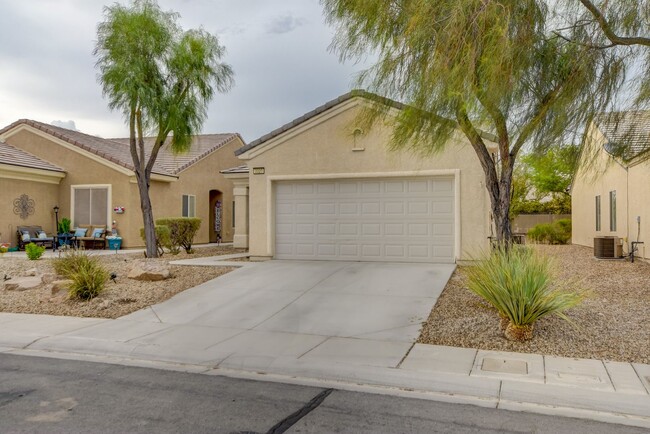 3320 Fire Eye Way in North Las Vegas, NV - Foto de edificio - Building Photo