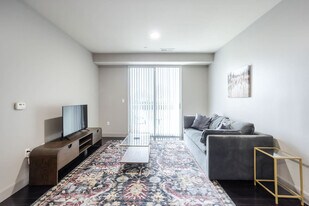 121 E Freedom Way in Cincinnati, OH - Building Photo