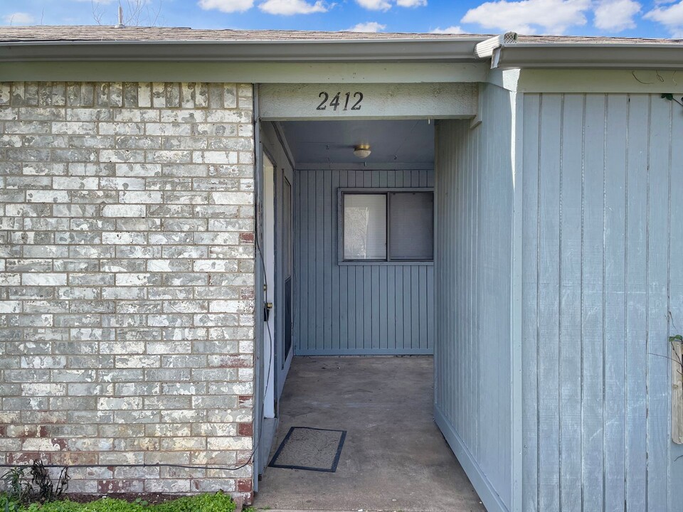 2412-2416 Windy Pine Ln in Arlington, TX - Building Photo