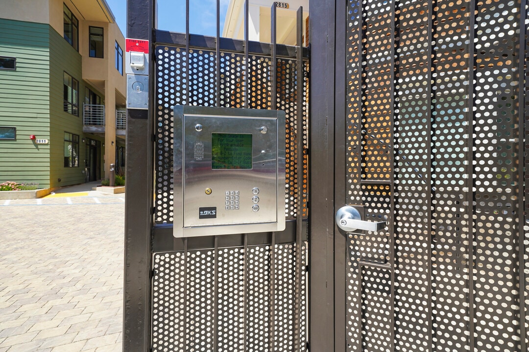 Vero Hills Apartments in Berkeley, CA - Foto de edificio