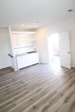 11728 Massinger St in Lakewood, CA - Building Photo - Building Photo