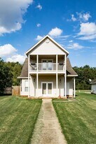 3614 N Tower Cir in Fayetteville, AR - Building Photo