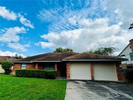 9 S Cynthia St in McAllen, TX - Building Photo