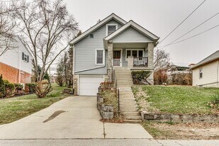 7 Jane St in Coraopolis, PA - Building Photo