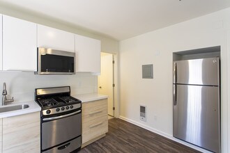 7427 Herschel Ave in San Diego, CA - Building Photo - Building Photo