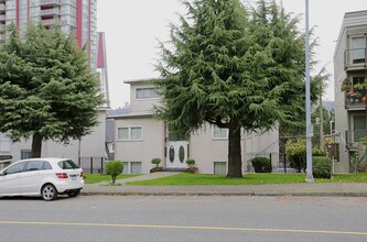 Nygren Manor in New Westminster, BC - Building Photo - Building Photo