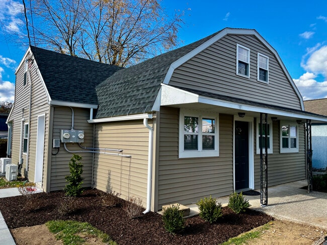 210 E Canal St in Hummelstown, PA - Building Photo - Building Photo