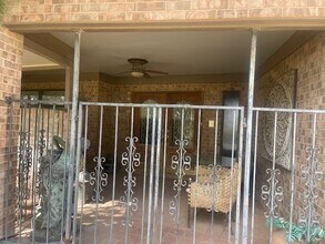 220 W Hillmont Rd in Odessa, TX - Building Photo - Building Photo