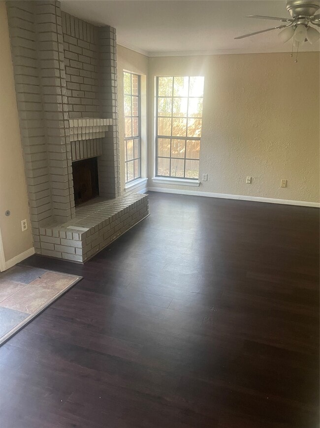 property at 43 N Pathfinders Cir