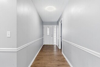 3460 E Catalpa St in Springfield, MO - Building Photo - Building Photo