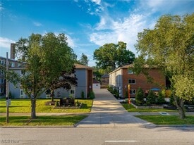 10532 Clifton Blvd in Cleveland, OH - Building Photo
