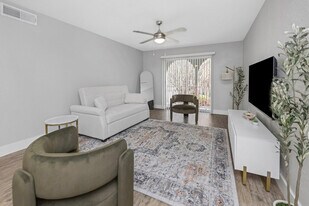 4311 W Cleveland St, Unit SI ID1369908P in Tampa, FL - Building Photo